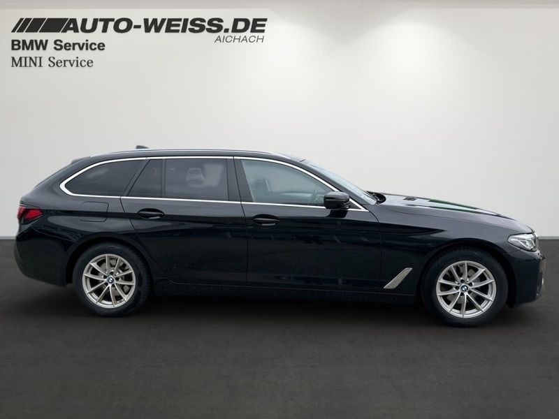 Gebraucht BMW 520 Performance 190 PS (139 kW) 2022 Schwarz, metallic Kombi