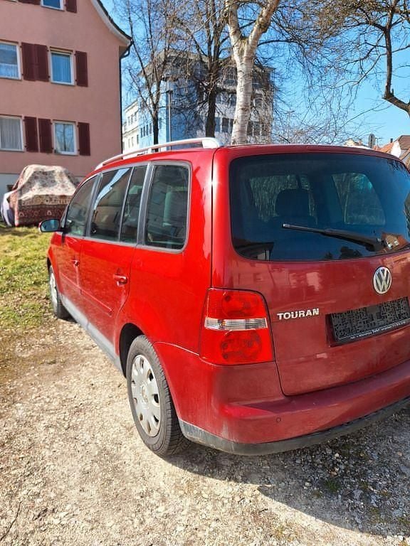 Gebraucht VW Touran 140 PS (102 kW) 2004 Rot Van / Kleinbus