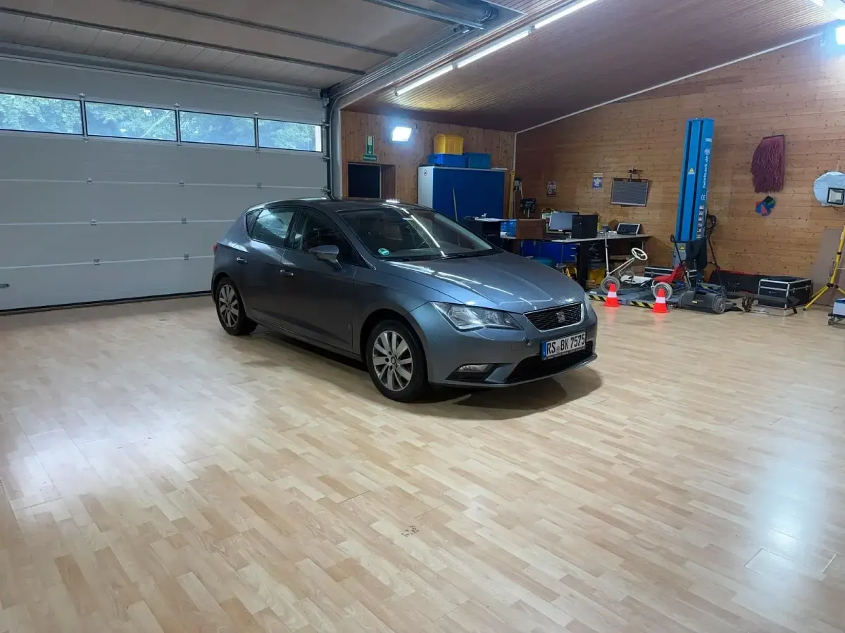 Occasion Seat Leon 105 ch (77 kW) 2014 Gris Berline