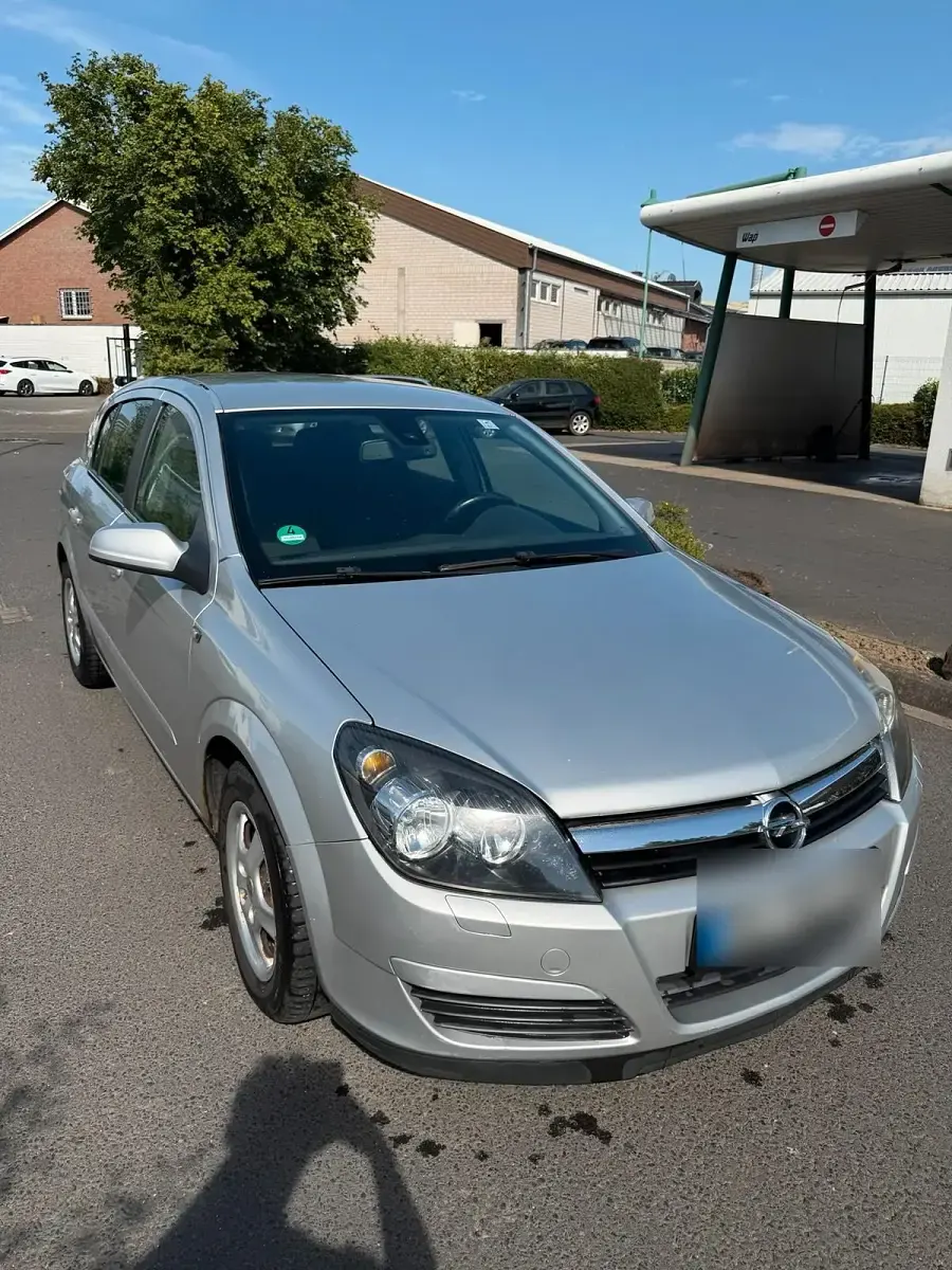 Gebraucht Opel Astra 105 PS (77 kW) 2004 Silber Kleinwagen