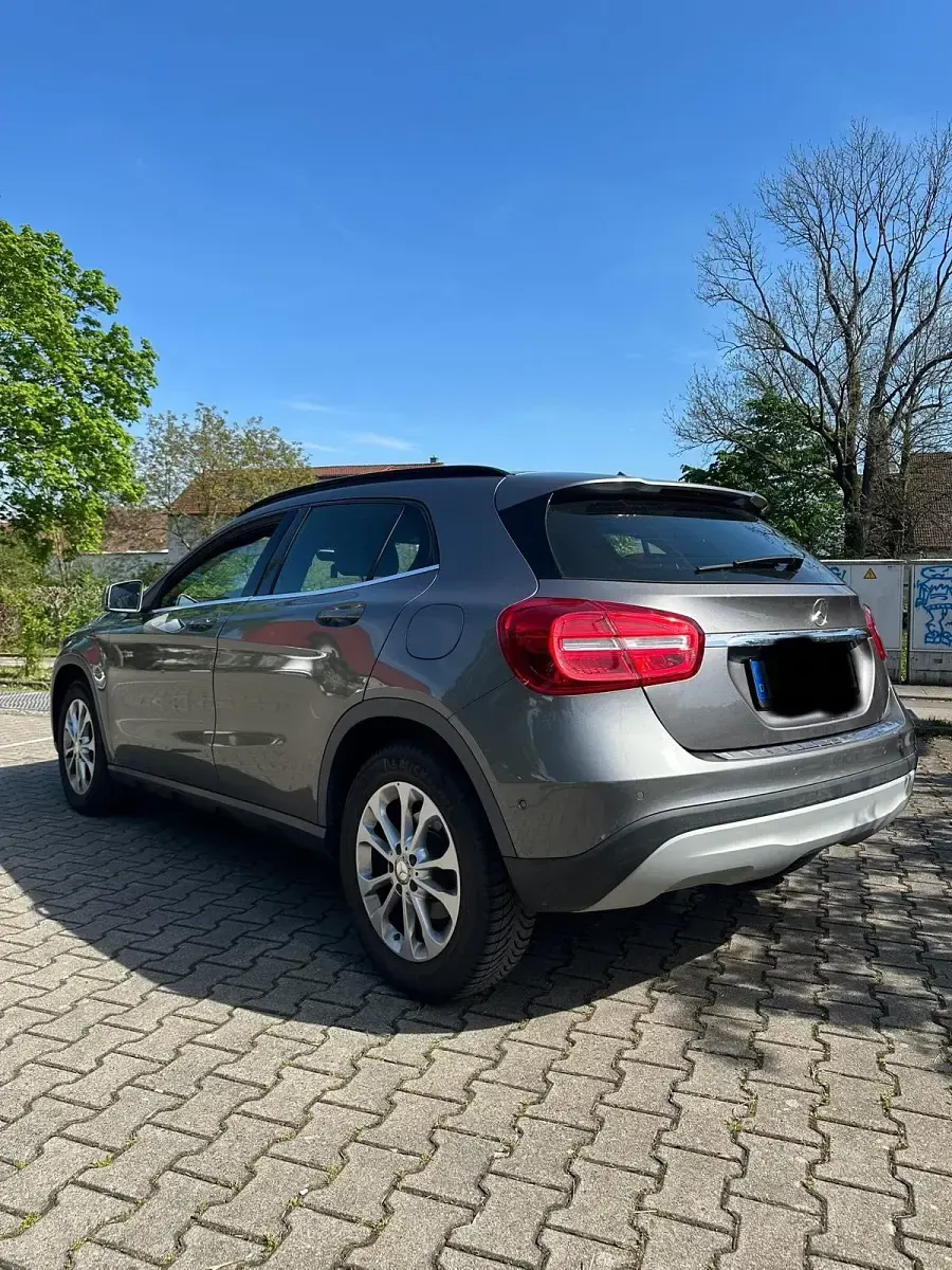 Gebraucht Mercedes GLA220 170 PS (125 kW) 2014 Grau SUV