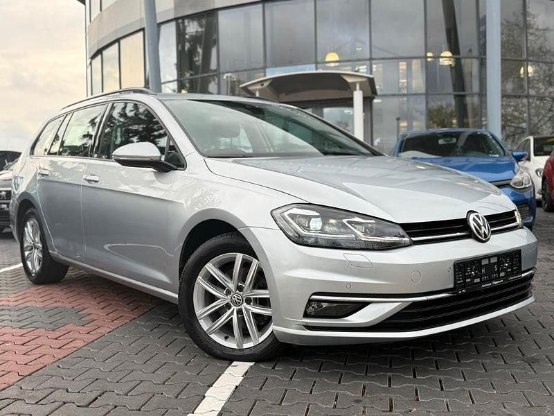 Gebraucht VW Golf VII Comfortline 150 PS (110 kW) 2020 Silber Kombi