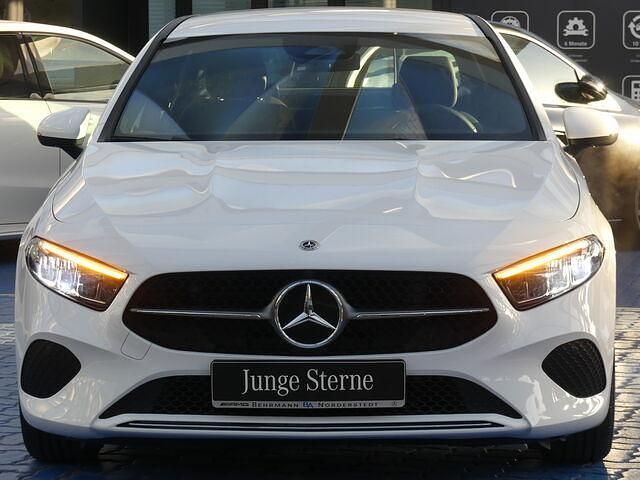 Gebraucht Mercedes A180 Progressive 136 PS (100 kW) 2024 Unilack polarweiß Limousine