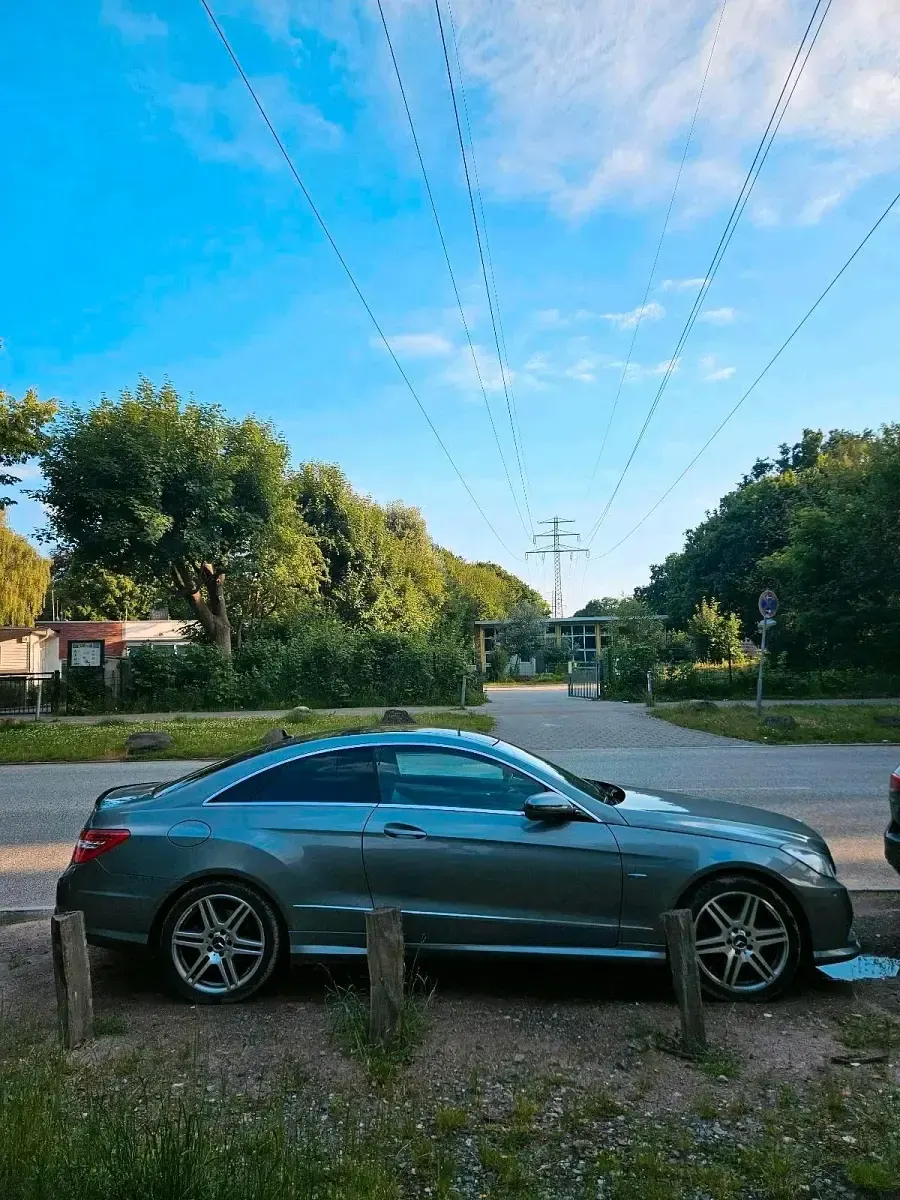 Gebraucht Mercedes E350 292 PS (214 kW) 2009 Grau Coupé