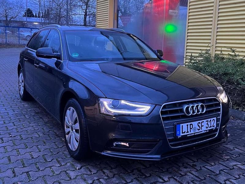 Grau Gebraucht 2013 Audi A4 Kombi | 10.000 € (Fairer Preis) - Bild 1/4