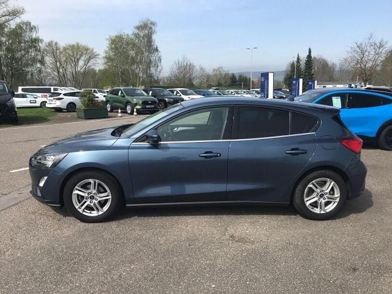 Gebraucht Ford Focus Cool & Connect 125 PS (91 kW) 2021 Chromablau metallic (blau) Limousine