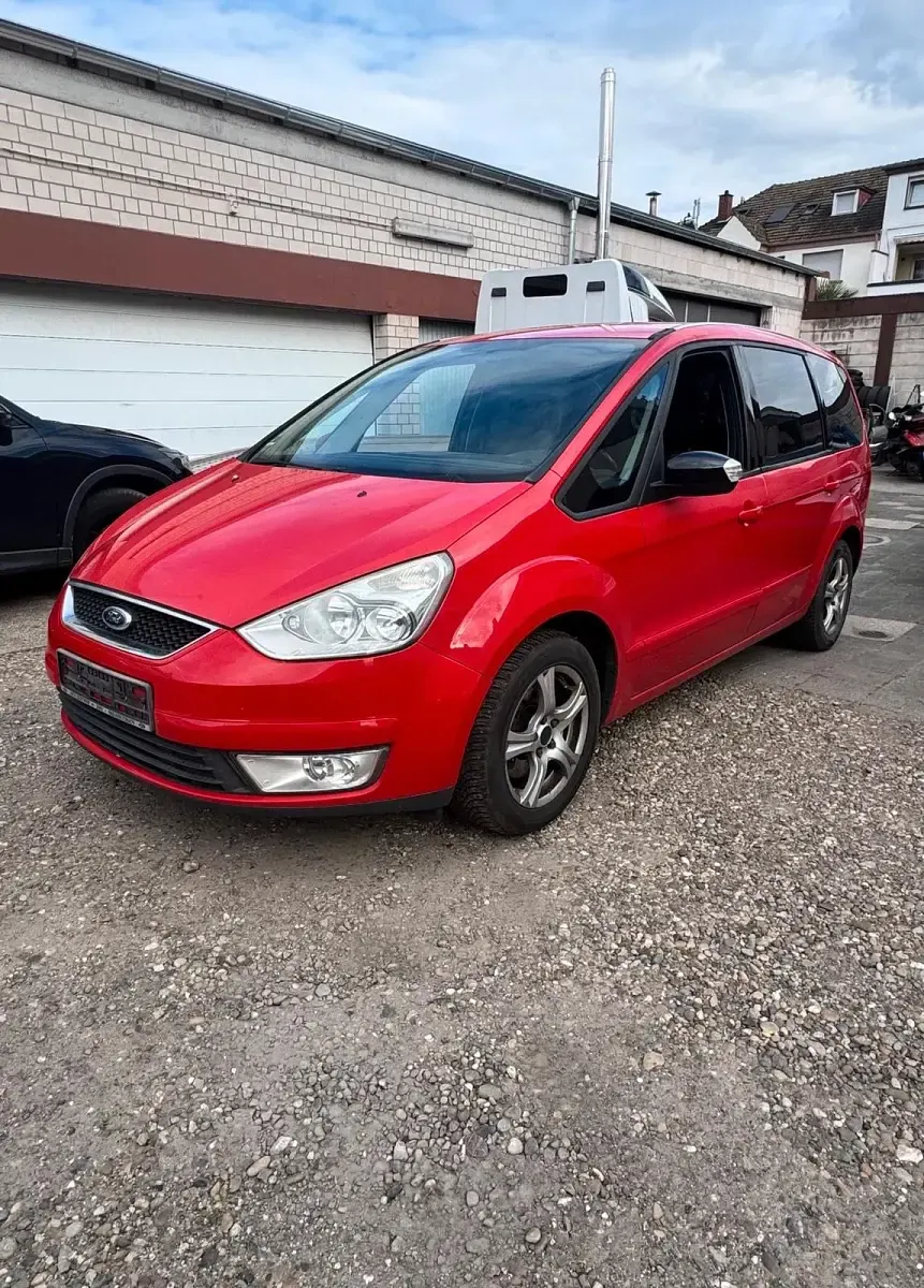 Gebraucht Ford Galaxy 145 PS (106 kW) 2009 Rot Van / Kleinbus
