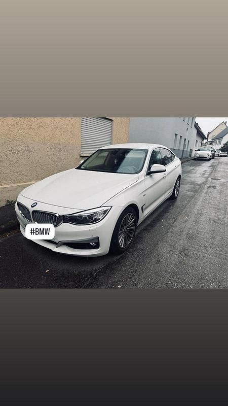 Weiß Gebraucht 2014 BMW 330 Limousine | 14.500 € (Fairer Preis) - Bild 1/4