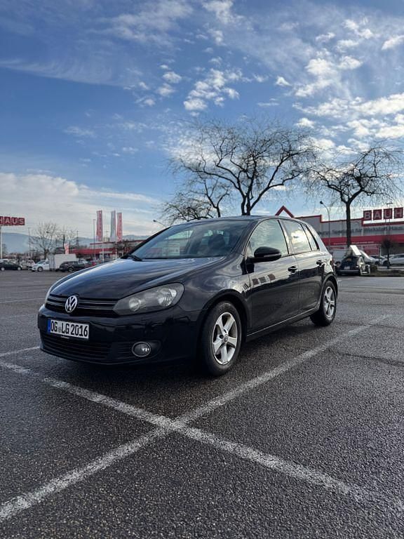 Schwarz Gebraucht 2011 VW Golf Comfortline Limousine | 4.950 € (Etwas zu teuer) - Bild 1/4