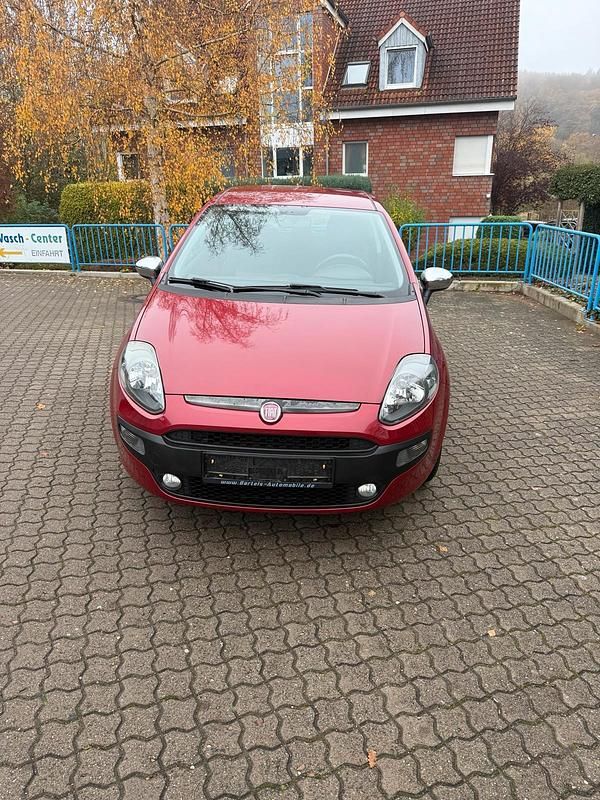 Rot Gebraucht 2010 Fiat Punto Evo Kleinwagen | 2.499 € (Fairer Preis) - Bild 1/4