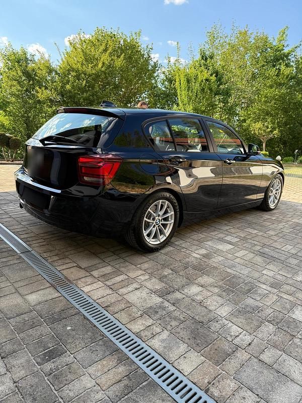 Gebraucht BMW 118 170 PS (125 kW) 2014 Schwarz Kleinwagen
