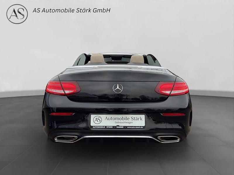 Gebraucht Mercedes C180 AMG 156 PS (114 kW) 2019 Schwarz Cabrio