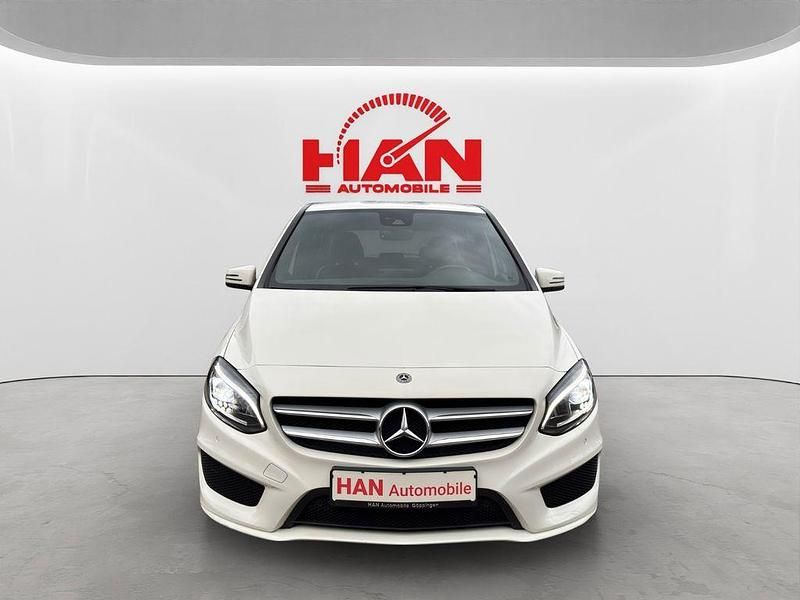 Gebraucht Mercedes B200 Style 156 PS (114 kW) 2018 Weiß Van / Kleinbus