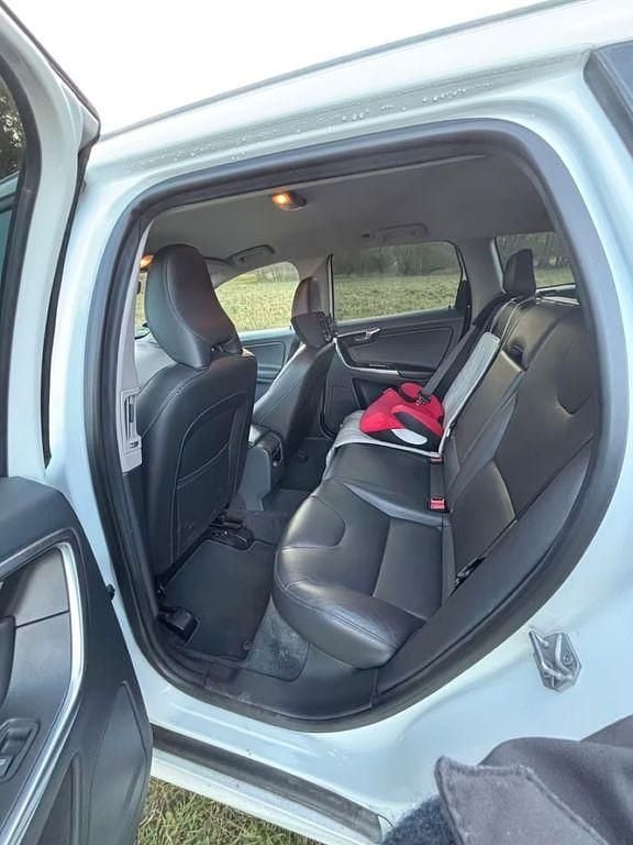 Gebraucht Volvo XC60 Summum 190 PS (139 kW) 2015 Weiß SUV