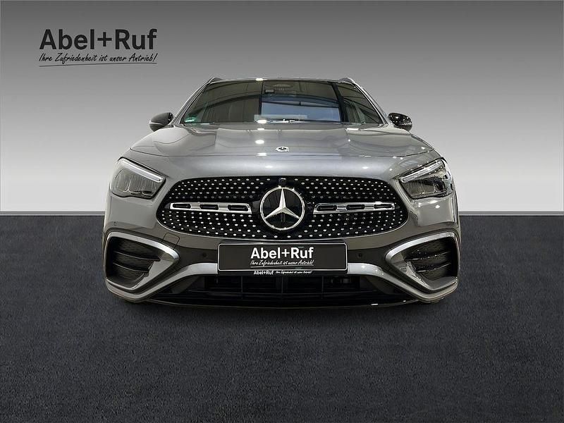 Gebraucht Mercedes GLA200 AMG 163 PS (119 kW) 2025 Grau SUV