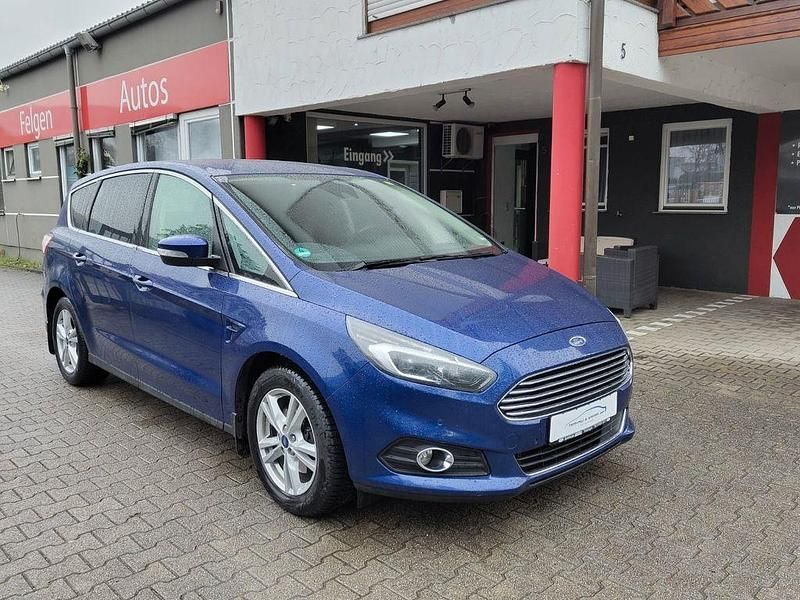 Blau Gebraucht 2017 Ford Galaxy Van / Kleinbus | 14.000 € (Fairer Preis) - Bild 1/4
