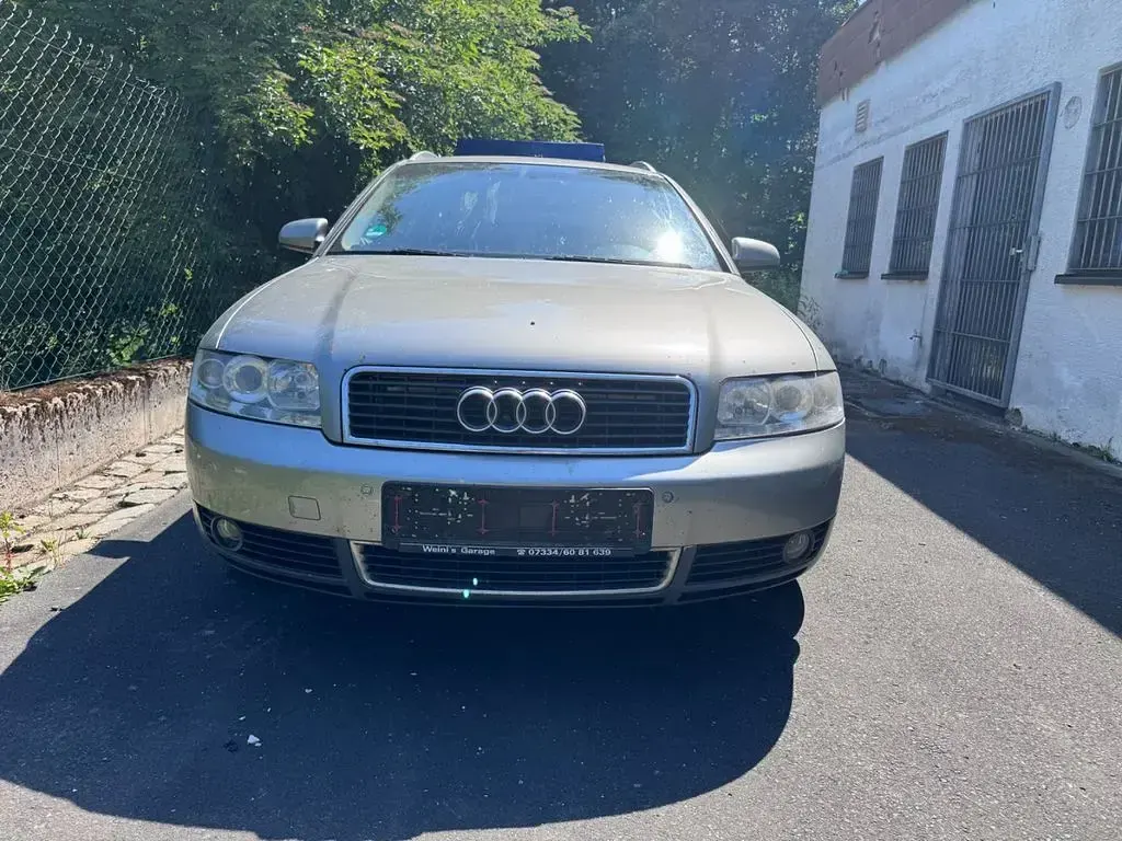 Gebraucht Audi A4 163 PS (119 kW) 2003 Silber Limousine