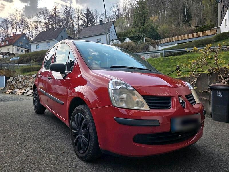 Gebraucht Renault Modus 75 PS (55 kW) 2007 Rot Van / Kleinbus