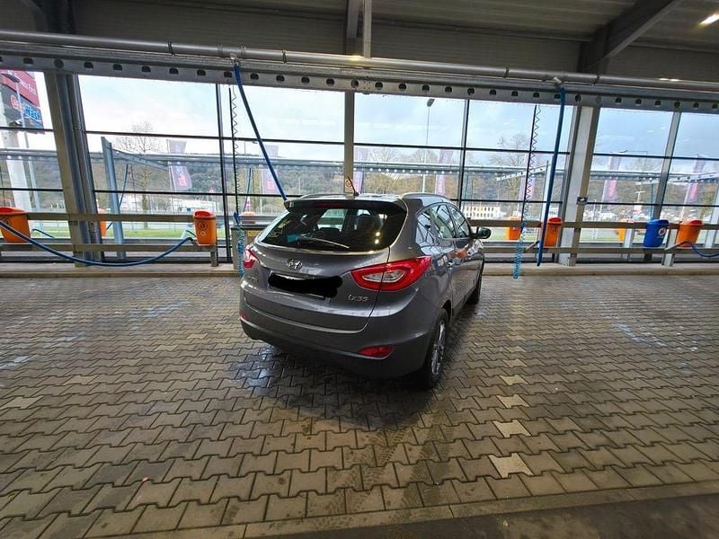 Gebraucht Hyundai ix35 Edition 136 PS (100 kW) 2014 Silber SUV