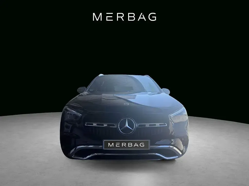 Gebraucht Mercedes GLA180 Progressive 136 PS (100 kW) 2026 Schwarz SUV