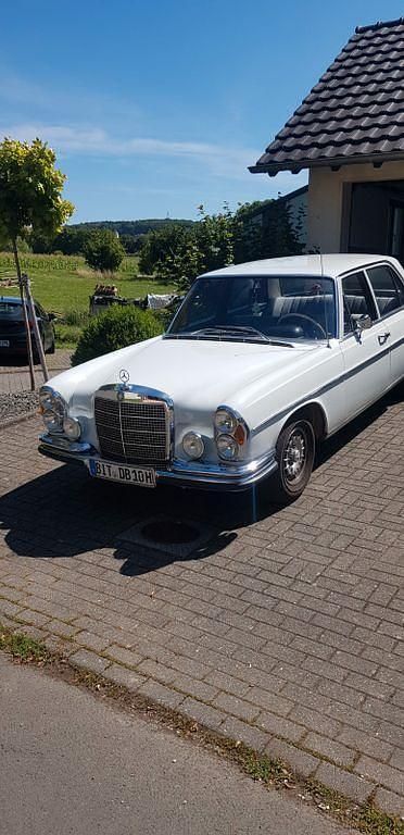 Weiß Gebraucht 1967 Mercedes 250 Limousine | 20.200 € - Bild 1/4