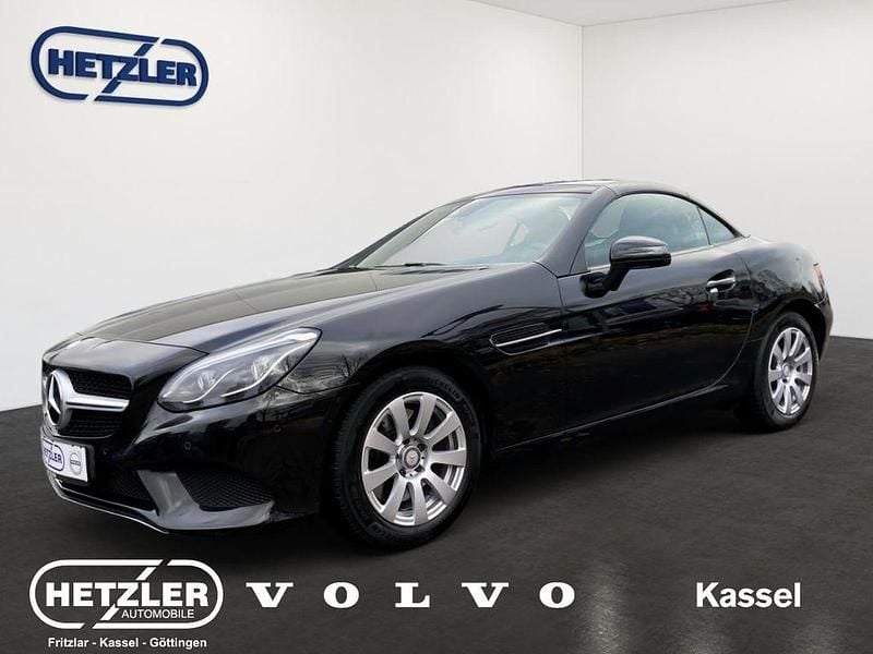 Obsidianschwarz metalliclack Gebraucht 2016 Mercedes SLC200 Cabrio | 26.450 € (Fairer Preis) - Bild 1/4