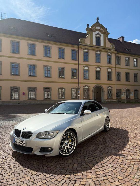 Silber Gebraucht 2012 BMW 335 Cabriolet M Sport Cabrio | 20.500 € (Fairer Preis) - Bild 1/4