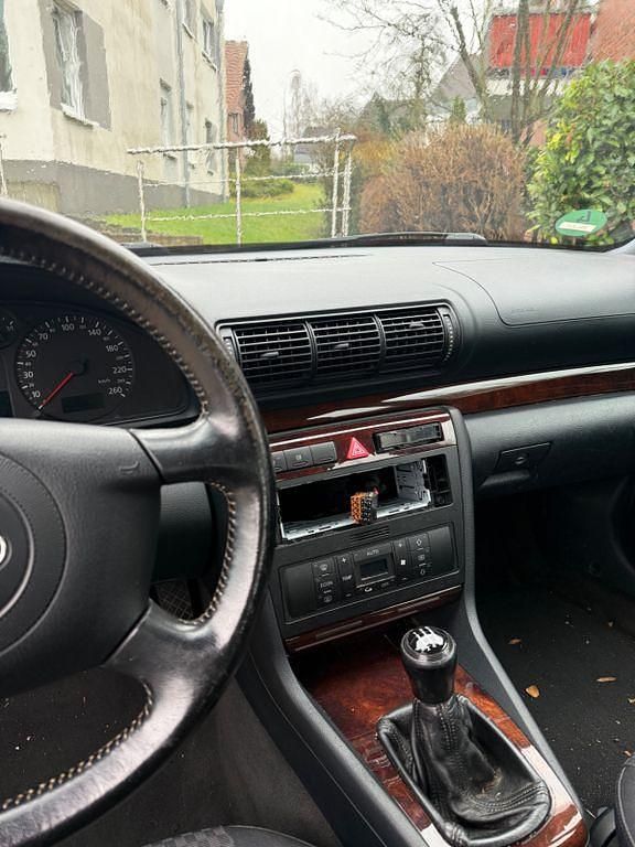 Gebraucht Audi A4 Comfort 101 PS (74 kW) 1999 Blau Limousine