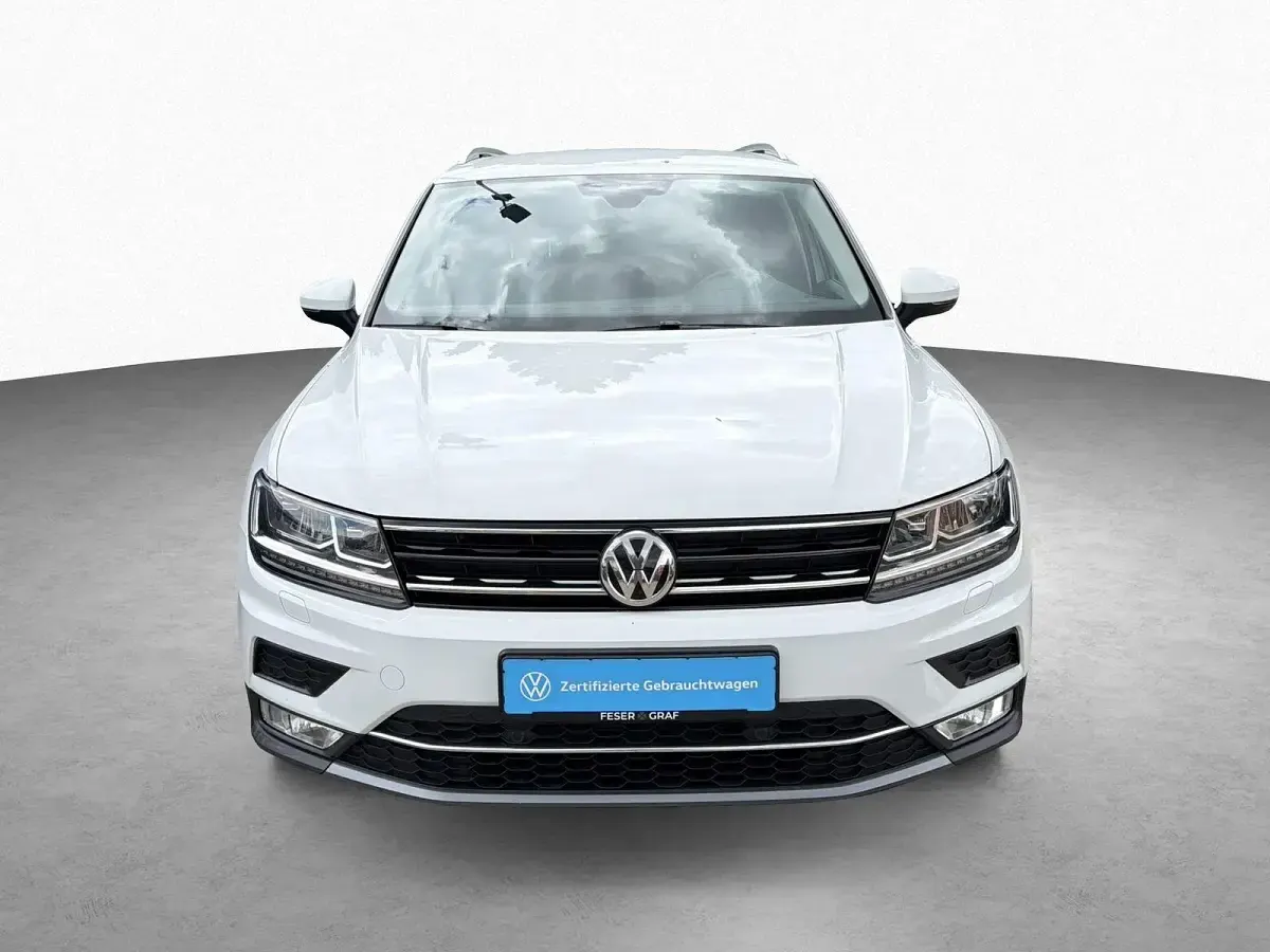 Gebraucht VW Tiguan Highline 150 PS (110 kW) 2017 Pure white SUV