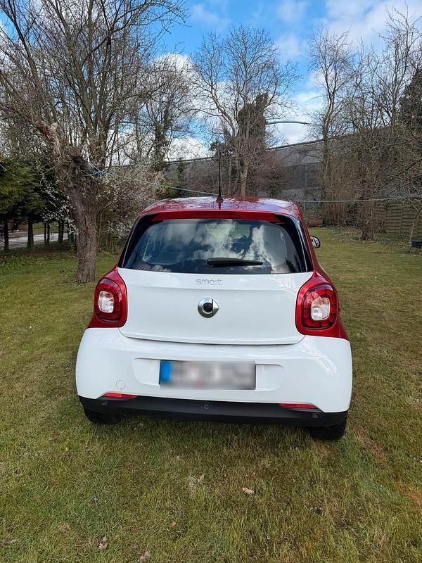 Gebraucht Smart ForFour 90 PS (66 kW) 2017 Weiß Kleinwagen