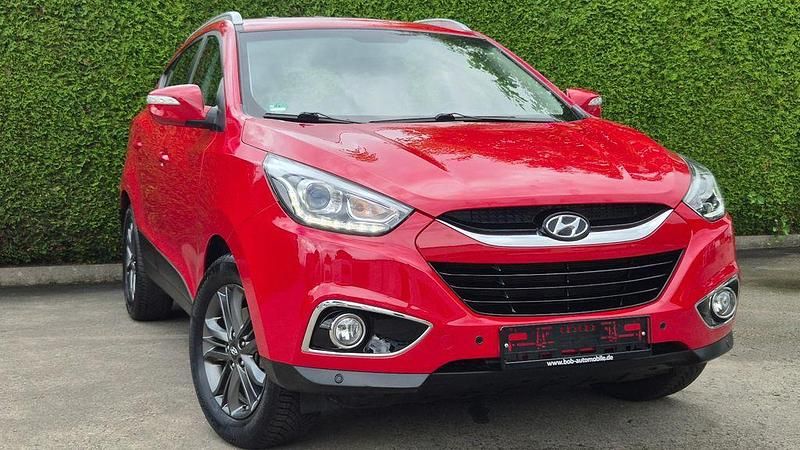 Gebraucht Hyundai ix35 135 PS (99 kW) 2015 Rot SUV