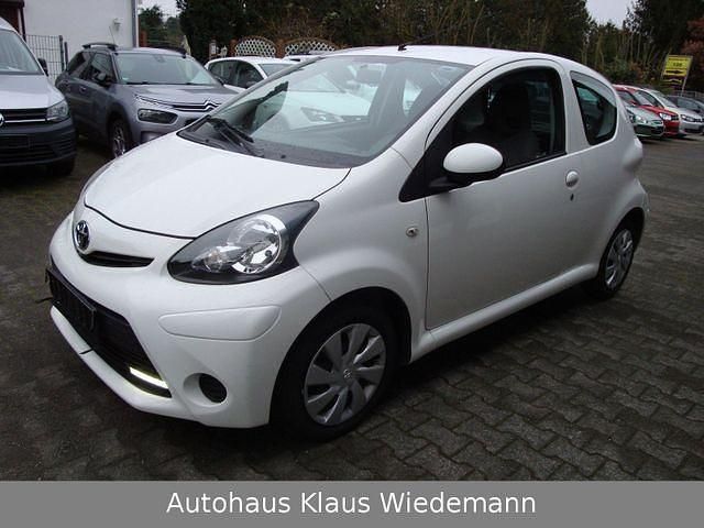 Gebraucht 2013 Toyota Aygo Cool Kleinwagen | 6.799 € (Teuer) - Bild 1/4