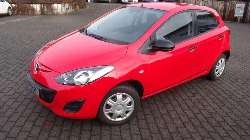Rot Gebraucht 2014 Mazda 2 Prime-Line Kleinwagen | 6.400 € (Superpreis) - Bild 1/4