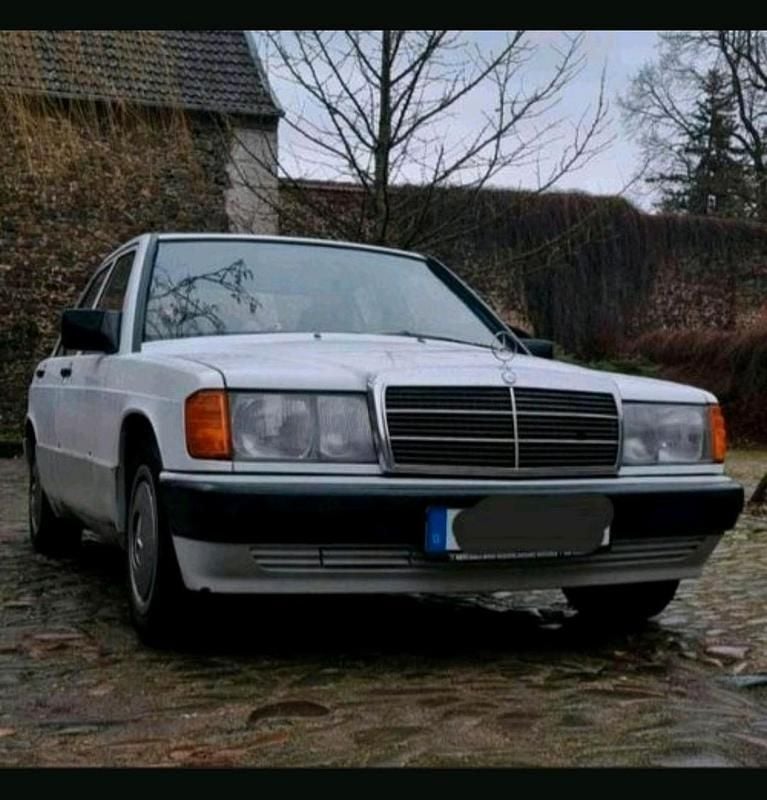 Weiß Gebraucht 1990 Mercedes 190 Limousine | 1.500 € - Bild 1/4