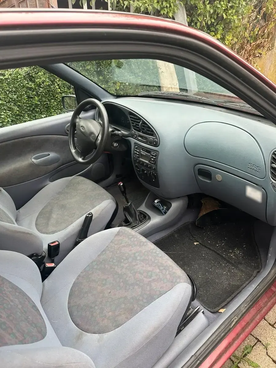 Gebraucht Ford Fiesta 50 PS (36 kW) 1997 Rot Kleinwagen