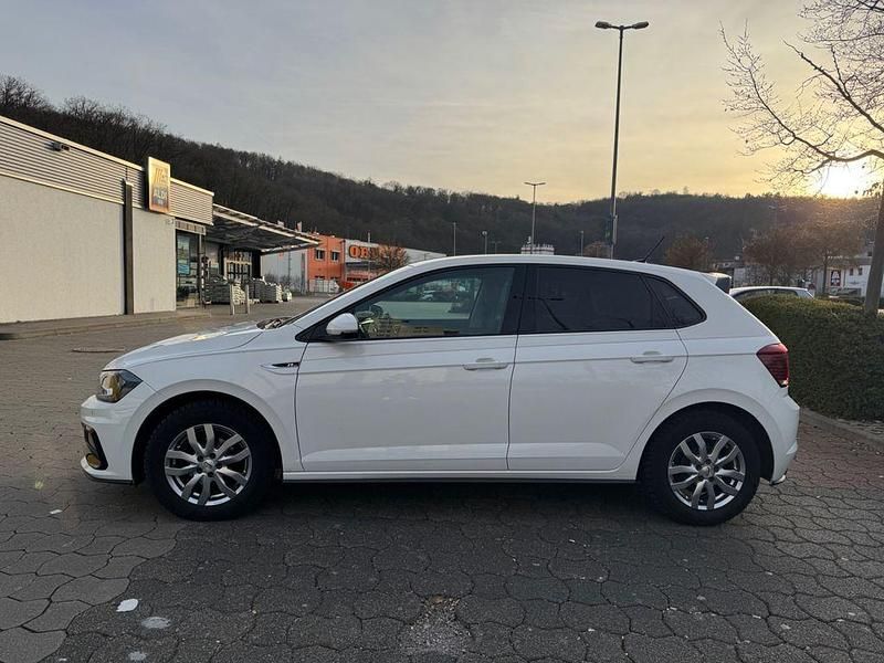 Gebraucht VW Polo Highline 95 PS (69 kW) 2018 Weiß Kleinwagen