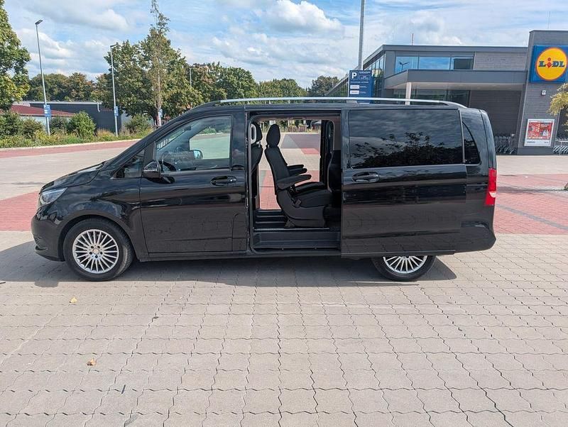 Gebraucht Mercedes V250 190 PS (139 kW) 2017 Schwarz Van / Kleinbus