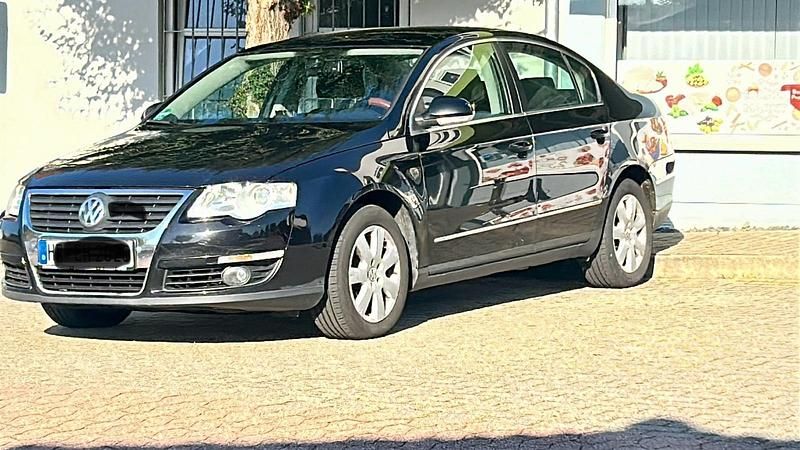 Schwarz Gebraucht 2005 VW Passat Limousine | 1.850 € (Superpreis) - Bild 1/4