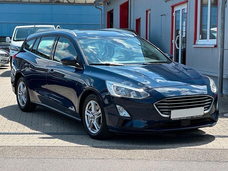 Blau Gebraucht 2019 Ford Focus Kombi | 9.995 € (Fairer Preis) - Bild 1/4