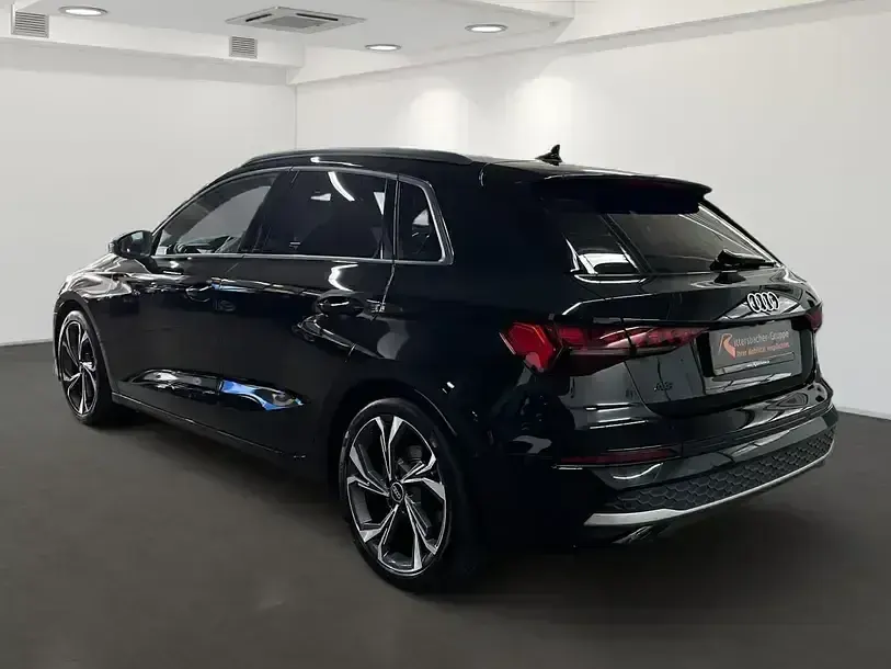 Gebraucht Audi A3 Advanced Plus 150 PS (110 kW) 2024 Mythosschwarz metallic Limousine