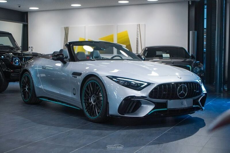 Silber Neu 2024 Mercedes SL63 AMG AMG Cabrio | 450.000 € - Bild 1/4
