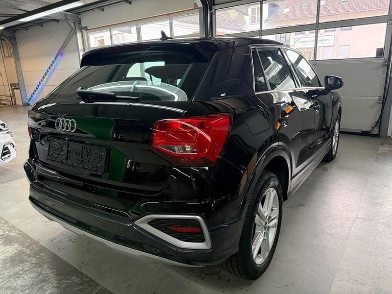 Używany Audi Q2 Advanced 150 KM (110 kW) 2022 Czarny SUV