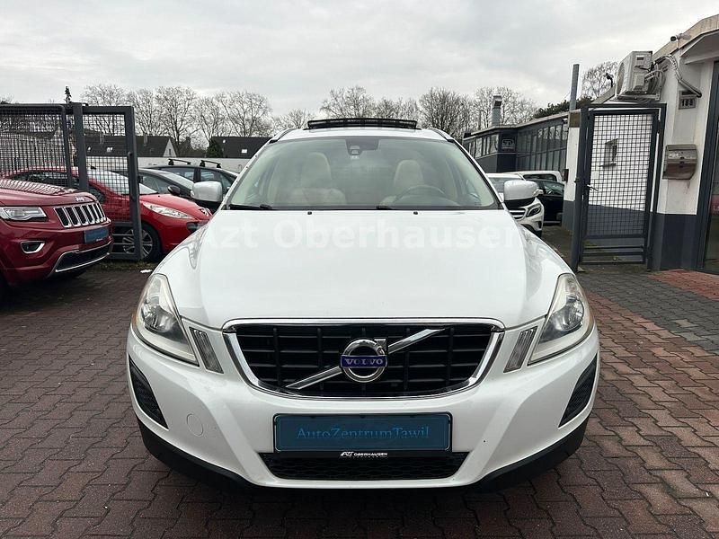 Gebraucht Volvo XC60 238 PS (175 kW) 2011 Weiß SUV