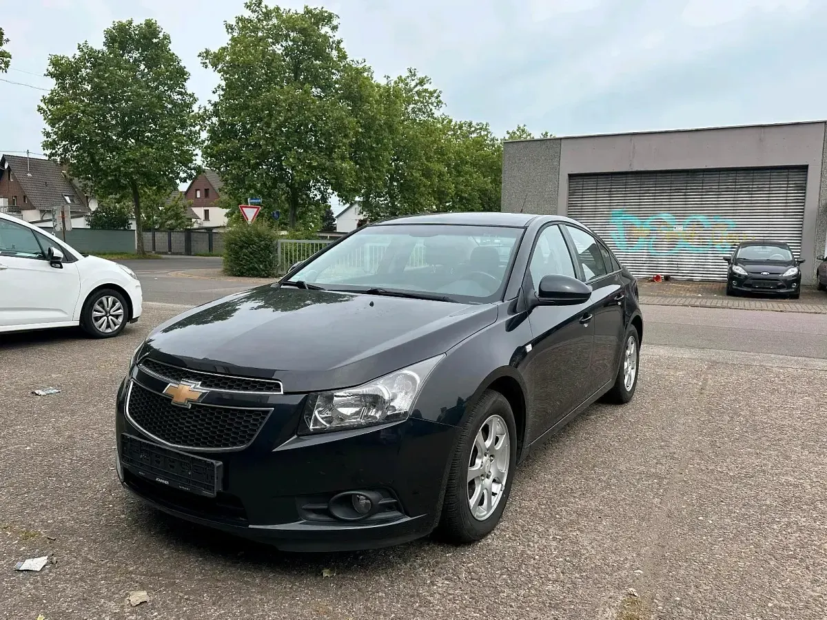 Gebraucht Chevrolet Cruze 163 PS (119 kW) 2013 Schwarz Limousine