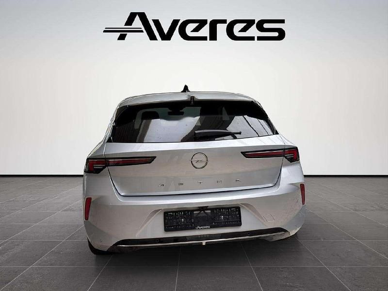 Gebraucht Opel Astra Elegance 110 PS (80 kW) 2022 Aluminium silb/kristall silb Limousine