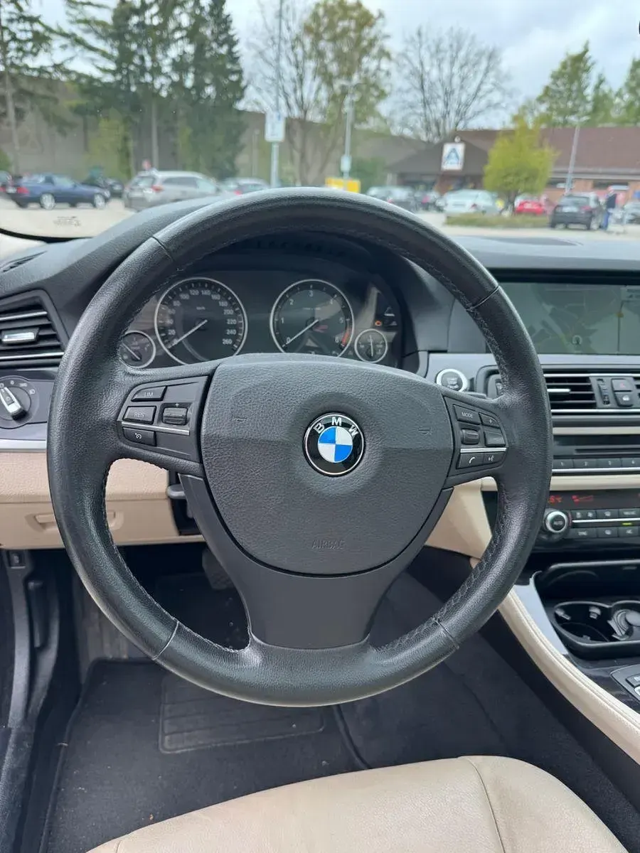 Gebraucht BMW 525 Comfort Edition 218 PS (160 kW) 2012 Blau Kombi
