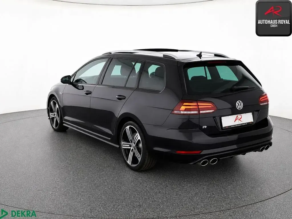 Gebraucht VW Golf VII R 301 PS (221 kW) 2020 Deep black Kombi