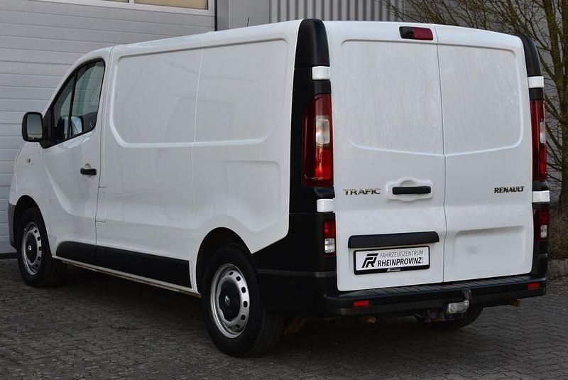 Gebraucht Renault Trafic Komfort 145 PS (106 kW) 2020 Weiß Van / Kleinbus