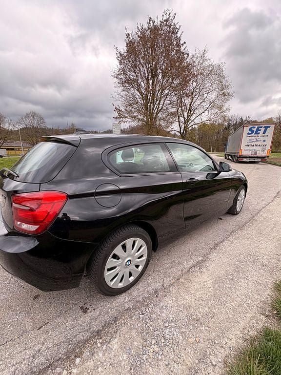 Gebraucht BMW 114 102 PS (75 kW) 2012 Schwarz Kleinwagen