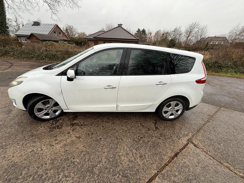 Gebraucht Renault Mégane 130 PS (95 kW) 2012 Weiß Van / Kleinbus